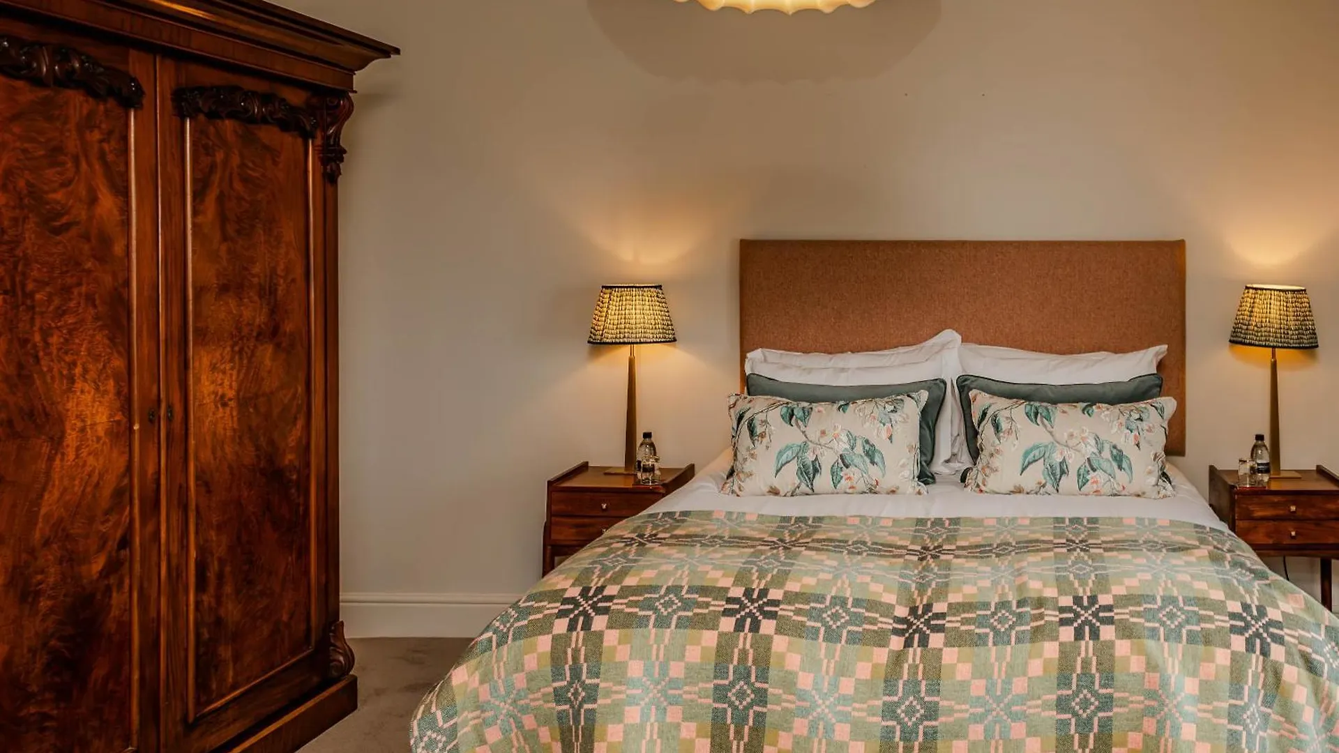 Hotel Victoria Robin Hood's Bay 4*,