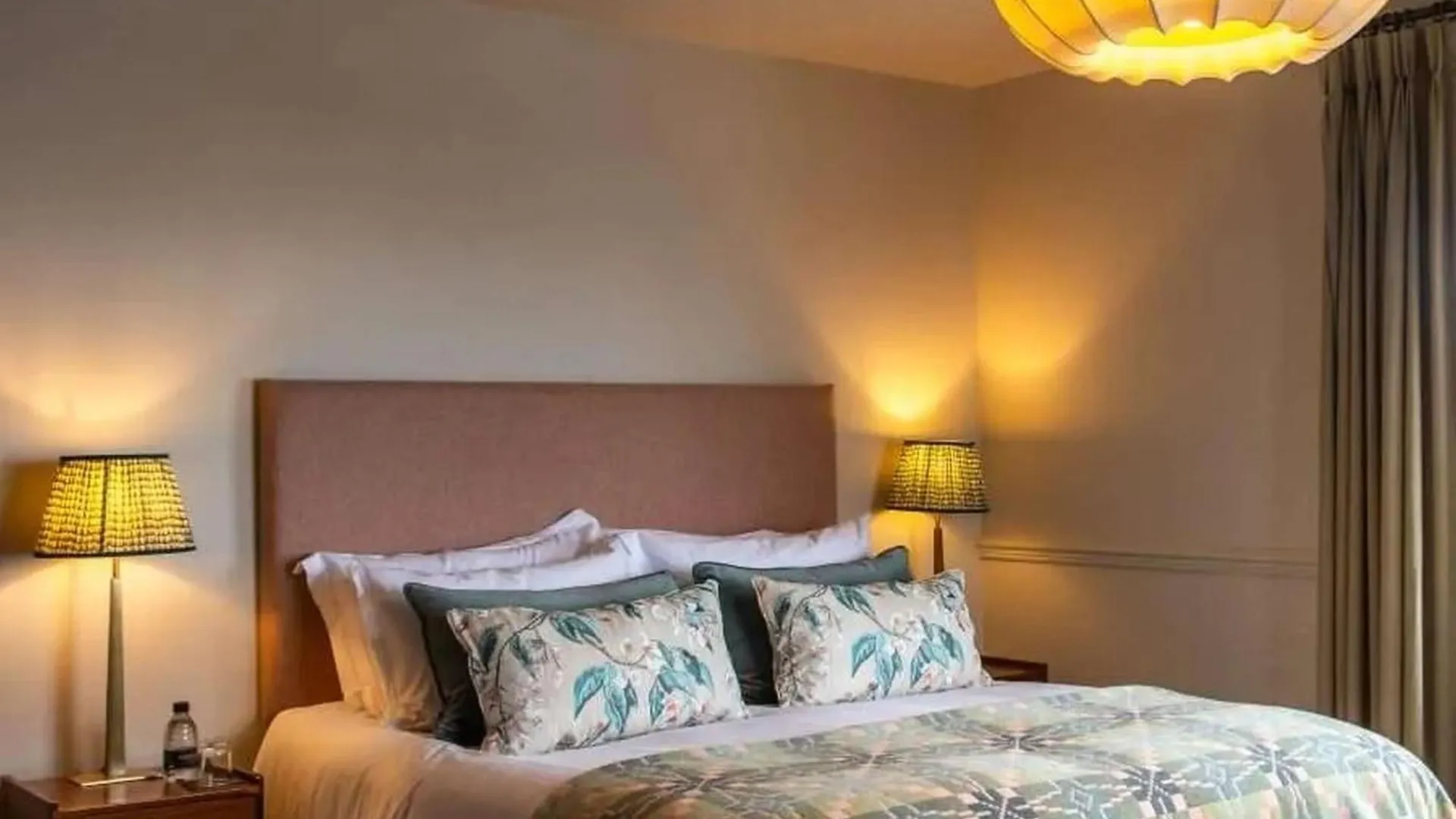 Hotel Victoria 로빈후즈베이 4*,