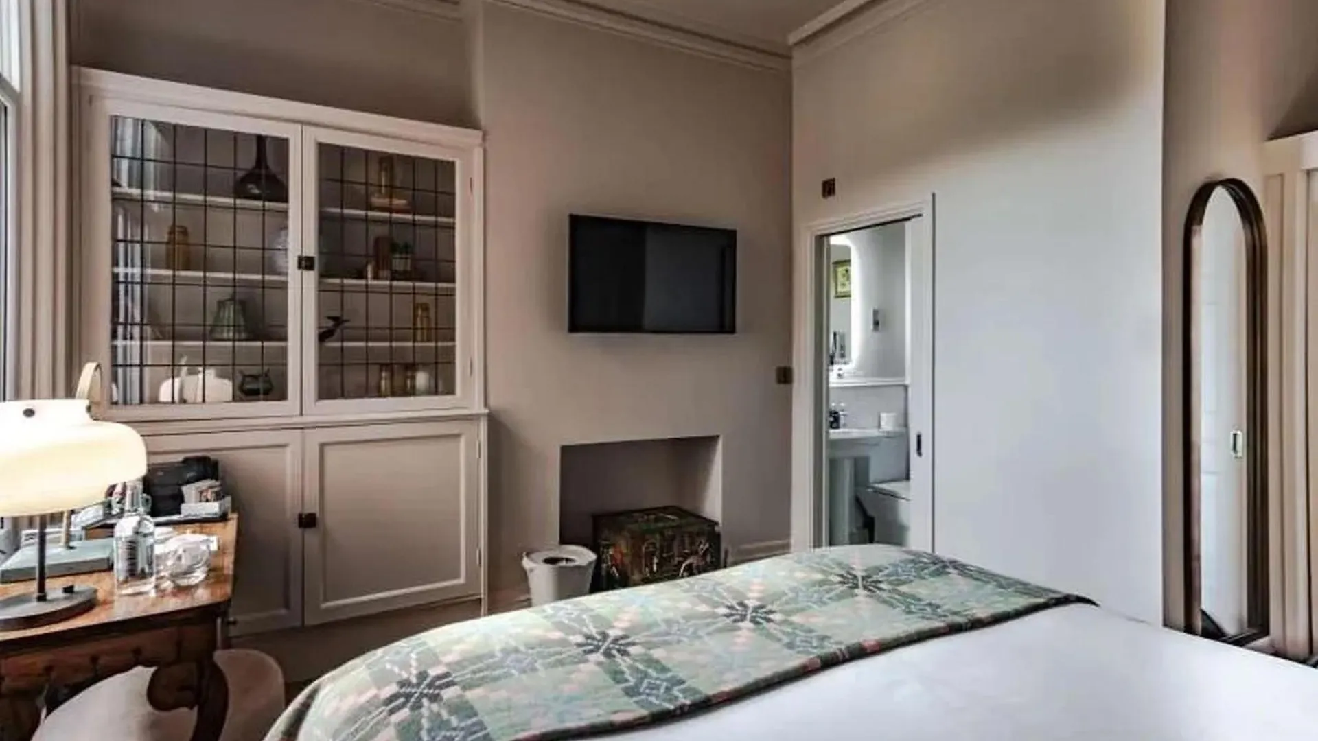 ****  Hotel Victoria 로빈후즈베이 영국